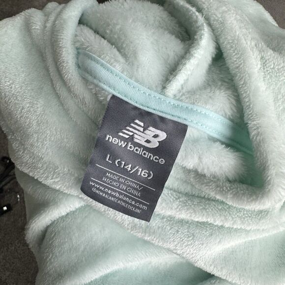 New Balance Girls Large 14/16 Hooded Pullover 100% Polyester Light Green - Picture 4 of 5